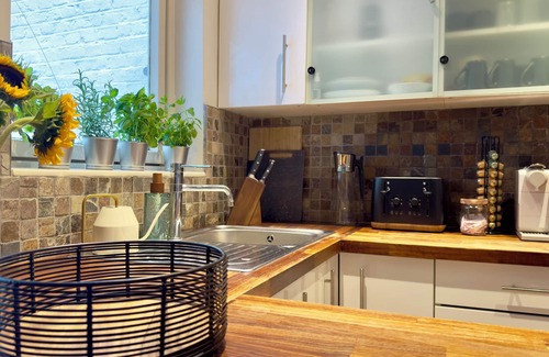 Pimlico Apartment | Charming 2 bedroom apartment with garden in Westminster! Rare find!