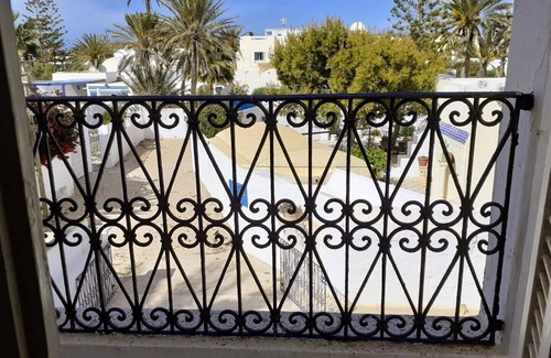 Playa Sidi Mehrez Apartment | Charming 2-bedroom apartment with AC, WiFi in delightful Mezraya