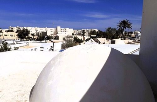 Playa Sidi Mehrez Apartment | Charming 2-bedroom apartment with AC, WiFi in delightful Mezraya