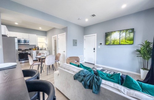 Harrison Apartment | Charming 2-bedroom apartment with AC, WiFi in fabulous Harrison