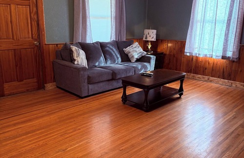 Rainelle Apartment | Charming 2-bedroom apartment in Rainelle with out door hot tub