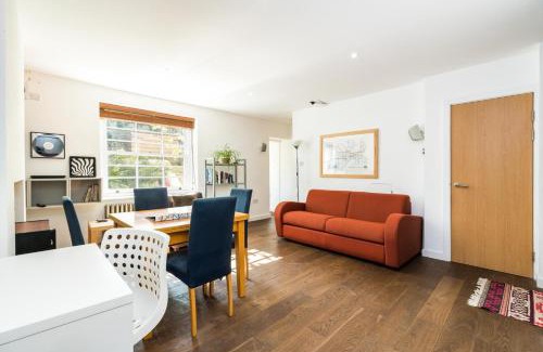 Haverstock Apartment | Charming 2 Bedroom Apartment in Kentish Town