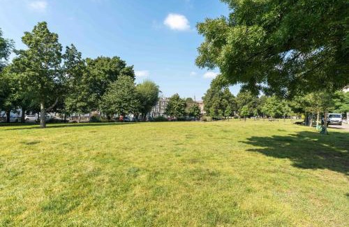 Haverstock Apartment | Charming 2 Bedroom Apartment in Kentish Town