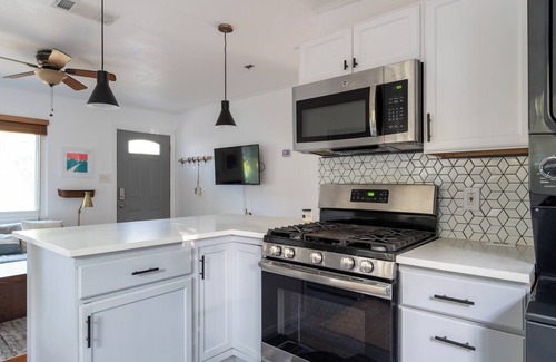 MLK House | Charming 2-bedroom bungalow in East Austin.