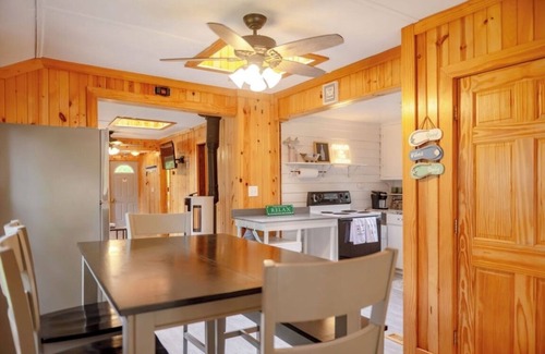 Twin Lakes Cottage | Charming 2-bedroom cottage with AC, WiFi, & huge fenced in back yard- Twin Lakes