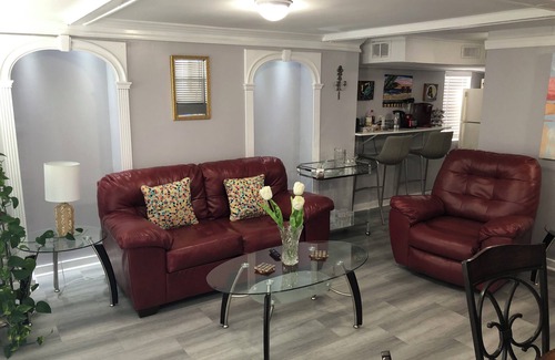 Murraysville Cottage | Charming 2-bedroom cottage with all the amenities, breakfast items. Pet friendly