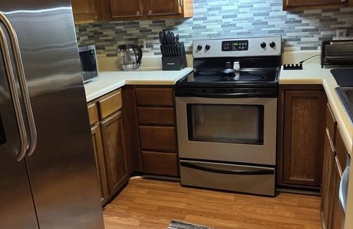 Wilmington Condo | Charming 2-bedroom condo in tranquil Wilmington for 30+ day stays