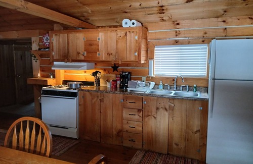Waverly Cabin | Charming 2-bedroom cabin in the lovely hills of Pike county. nWhy book a hotel?