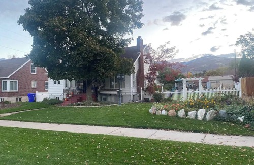 Bountiful Cottage | Charming 2-bedroom cottage in Bountiful with WiFi and AC