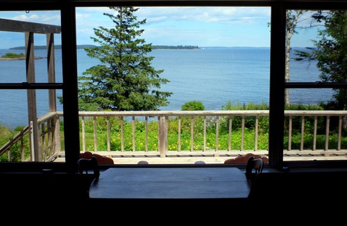 Owls Head Cottage | Charming 2-bedroom cottage in serene Owls Head with a fabulous ocean view.