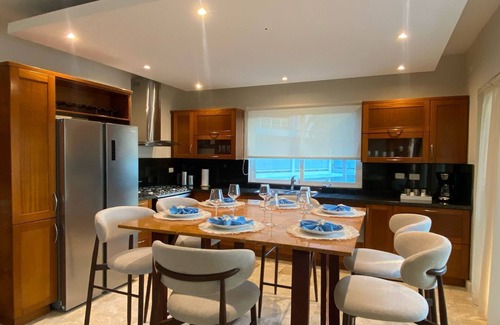 El Limon Condo | Charming 2-bedroom condo on the beach in El Limón with AC, WiFi, and Pool.