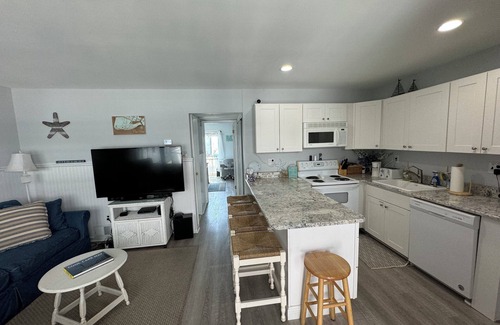 Cape May Condo | Charming 2-bedroom condo in beautiful Cape May w/pool and partial beach view