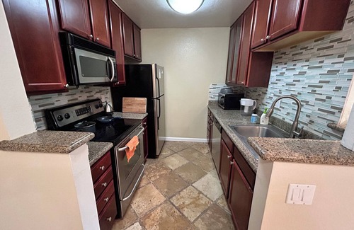 Willow Glen Condo | Charming 2-bedroom condo with fitness room and WiFi in San Jose