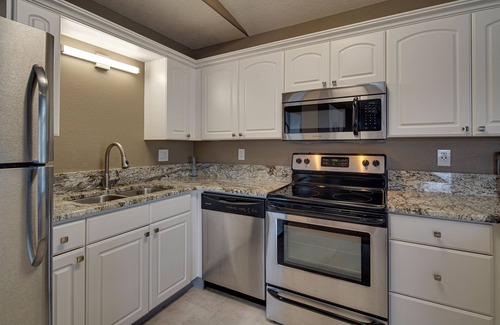 Sisters Condo | Charming 2-bedroom condo walking distance from cozy & quaint downtown Sisters.