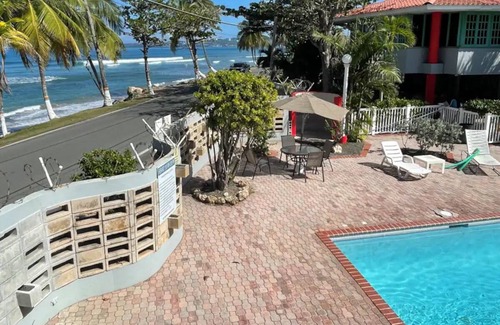 Guaniquilla Condo | Charming 2-bedroom condo with WiFi, AC in amazing tropical Aguada, Puerto Rico