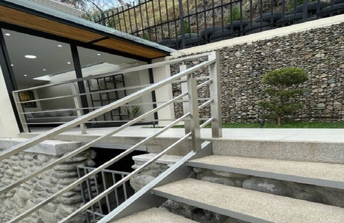 Cuenca Apartment | Charming 2-bedroom corp. apartment in enchanting Cuenca with WiFi CASA COLIBRI