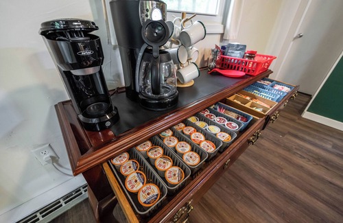 Madison Cottage | Charming 2-bedroom cottage in lovely Madison with WiFi, AC