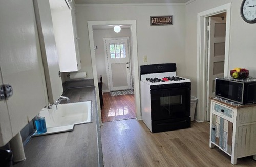 Craig Cottage | Charming 2-bedroom cottage in Craig-Walk to Shops, Dining & Downtown Activities