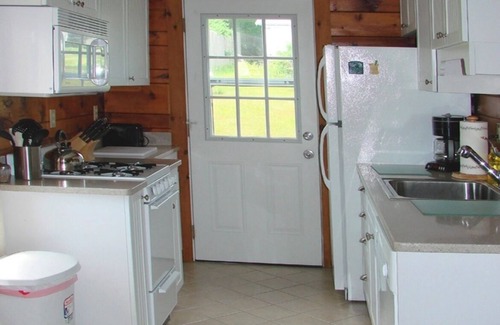 Wells Cottage | Charming 2-bedroom cottage in peaceful Wells with AC