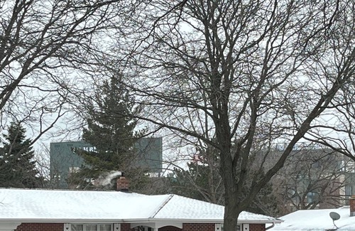 Green Bay House | Charming 2-bedroom duplex in the heart of Titletown - 7 min walk to Lambeau