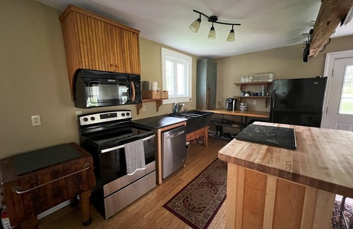 Oneonta Other | Charming 2-bedroom farmhouse in peaceful Oneonta; 11 min. from All Star Village