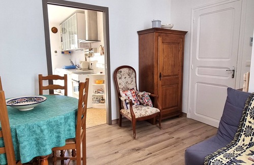 Port-Vendres House | Charming 2-Bedroom House with Terrace, Steps from Quays and Beaches in Port-Vendres