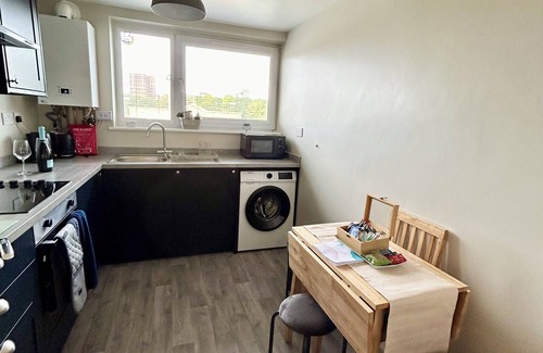 Basingstoke Apartment | *Charming 2 bedroom flat close to Basingstoke town centre!*