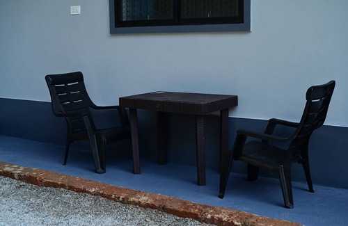 Honavar House | Charming 2-bedroom house with WiFi, AC in peaceful Kasarkoda, Honnavar