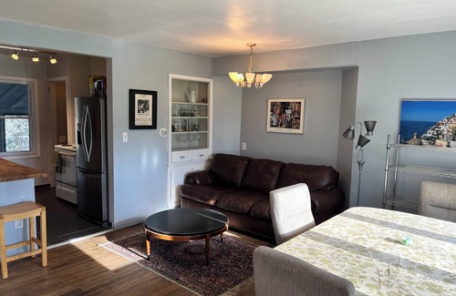 Ann Arbor House | Charming 2-bedroom house with WiFi, AC in awesome Ann Arbor. Pet&Pot friendly