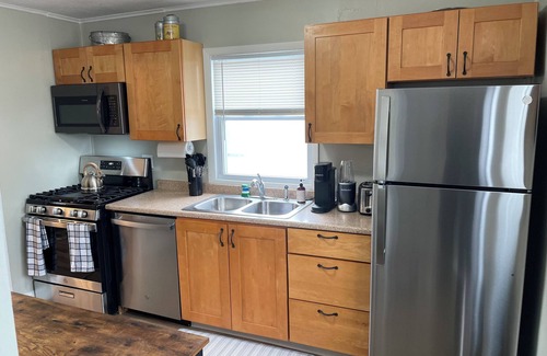 Champaign House | Charming 2-bedroom house with WiFi, AC in welcoming Champaign