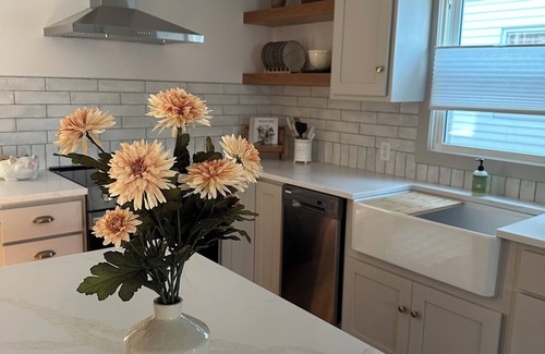 Fairfield House | Charming 2-bedroom house with WiFi, AC in lovely Fairfield