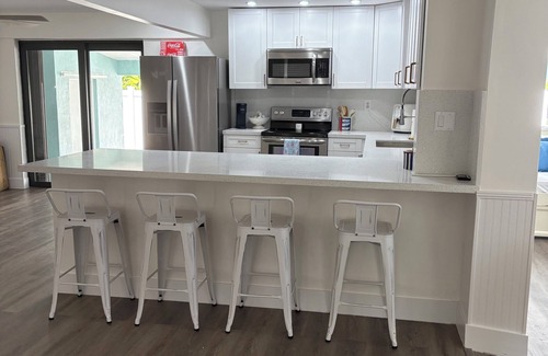 Cross Key Waterways House | Charming 2-bedroom house with WiFi and AC in Key Largo