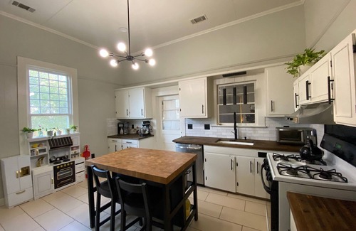 Downtown House | Charming 2-bedroom house in enjoyable Lafayette walking distance from Downtown.
