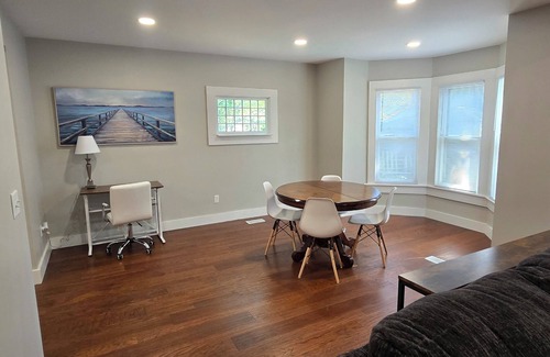 McPherson House | Charming 2-bedroom House near Downtown