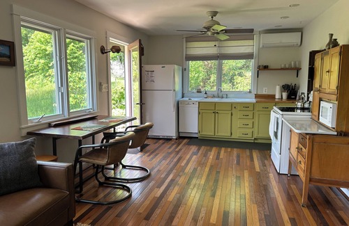 Candler Ski Chalet | Charming 2-bedroom horse farm chalet in peaceful Candler, Mt Pisgah views