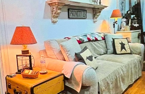 Amarillo House | Charming 2-bedroom house with WiFi and AC in tranquil Amarillo