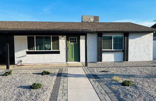 Glendale House | Charming 2-bedroom house with WiFi and AC in delightful Glendale