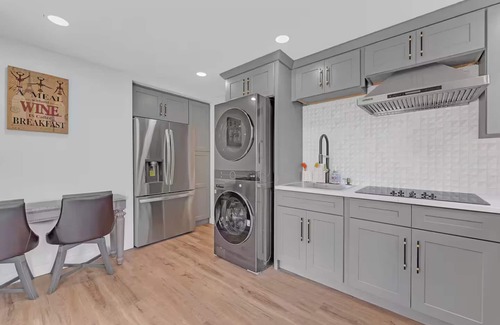 West Haven-Sylvan House | Charming 2-bedroom house in brilliant Portland with WiFi, AC