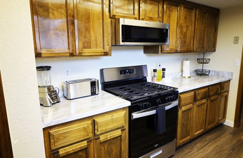 Show Low House | Charming 2-bedroom house with AC and WiFi in cool Show Low