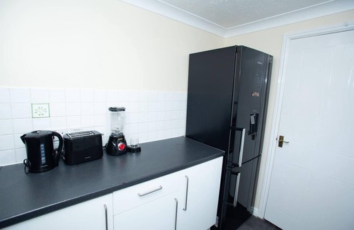 Thamesmead East House | Charming 2-Bedroom House