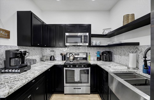 El Paso House | Charming 2-Bedroom House FAMILY FRIENDLY & COZY