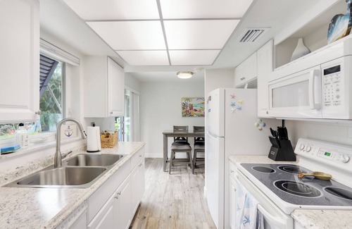 Tequesta House | Charming 2-bedroom house in delightful Jupiter with WiFi, AC