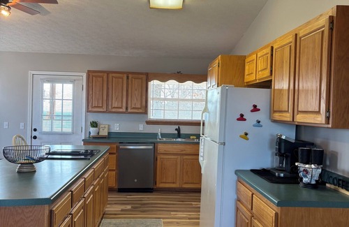 Lone Rock House | Charming 2-bedroom house in lovely Norfork Surrounding Area