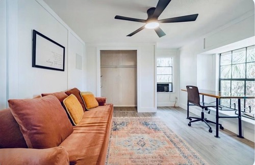 Hollister House | Charming 2-bedroom house on the St John’s River in Palatka with amazing views