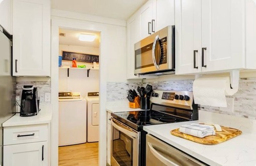 Hollister House | Charming 2-bedroom house on the St John’s River in Palatka with amazing views