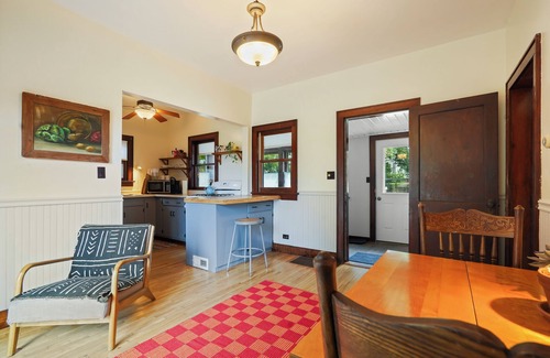 Viroqua House | Charming 2-bedroom house in Viroqua with AC