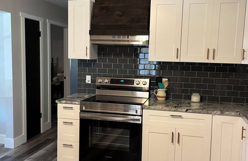 Ava House | Charming 2-bedroom house in Ava with WiFi and AC