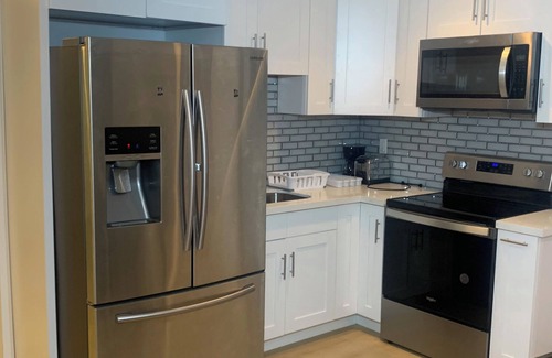 Seattle Metro Area House | Charming 2-bedroom house in Burien with AC