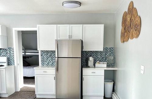 Paw Paw Lake House | Charming 2-bedroom house in serene Coloma with AC, WiFi