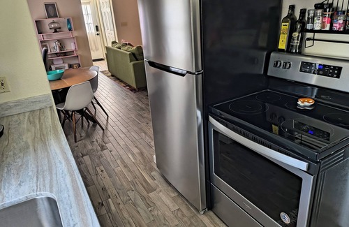 North End House | Charming 2-bedroom house with WiFi and AC in welcoming Tacoma
